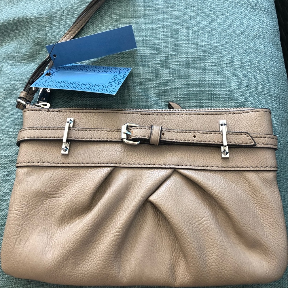 Brand NWT Simply Vera Vera Wang Wristlet Clutch